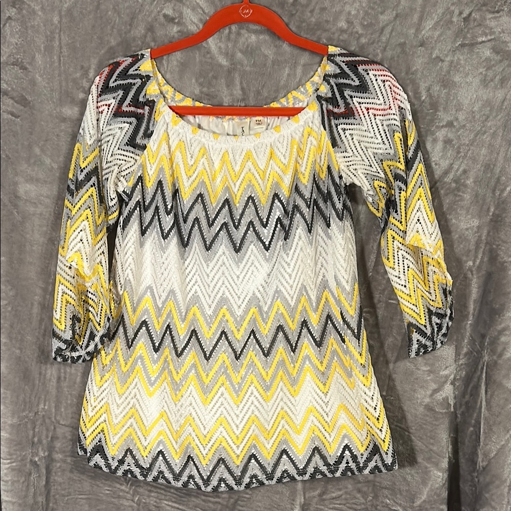 Chevron Patterned Women's Tacera Top - Yellow, Black, White